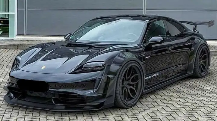 Porsche Taycan 2025