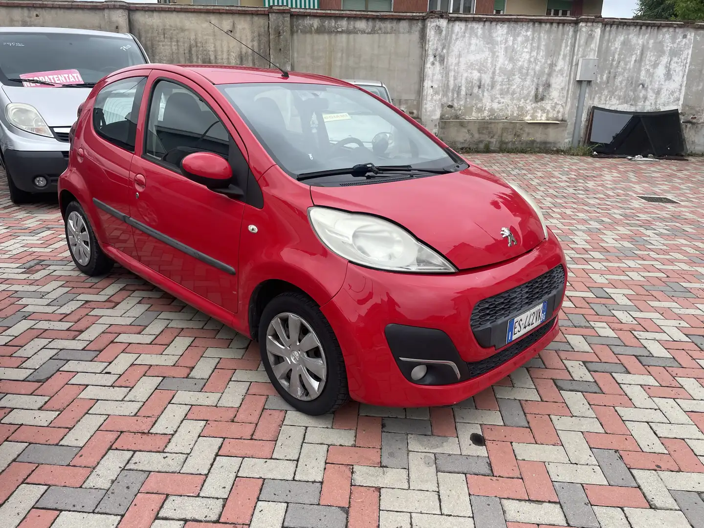 Peugeot 107 5p 1.0 12v Active Rouge - 1