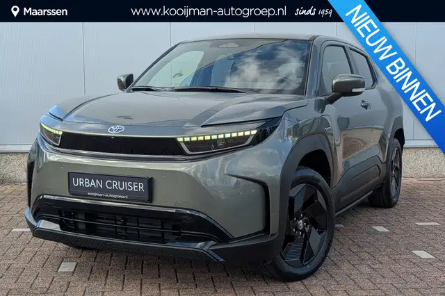 Toyota Urban Cruiser Dynamic 61 kWh