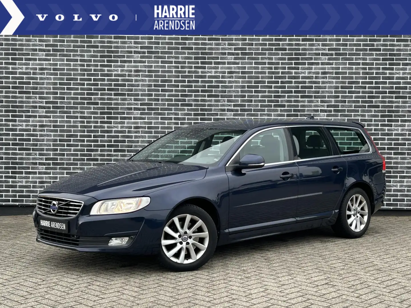 Volvo V70 2.0 T5 Nordic | Navigatie | Dakspoiler | 17 inch w Azul - 1