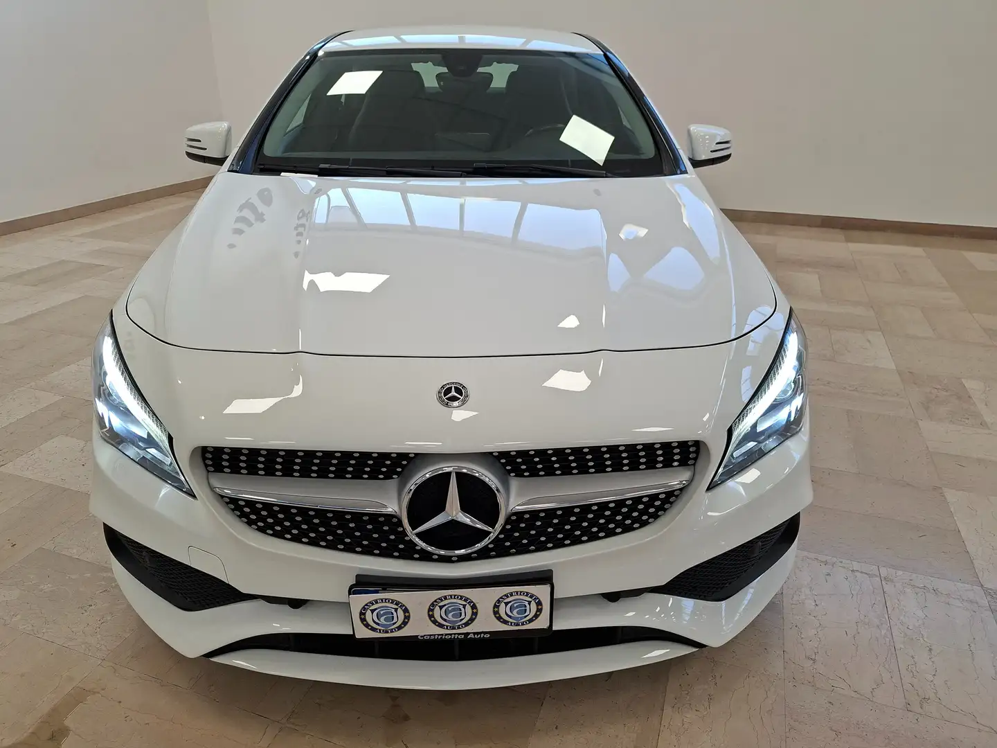 Mercedes-Benz CLA 180 CLA 180 d Premium FL NAVI Misto Pelle Blanc - 2