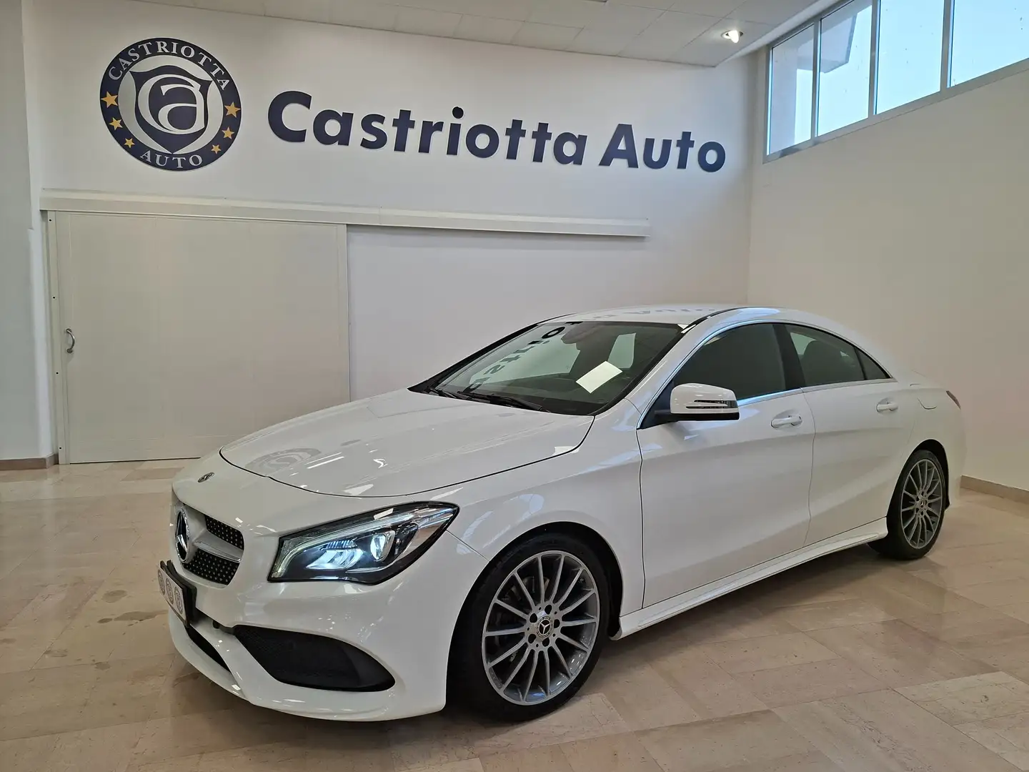 Mercedes-Benz CLA 180 CLA 180 d Premium FL NAVI Misto Pelle Blanc - 1