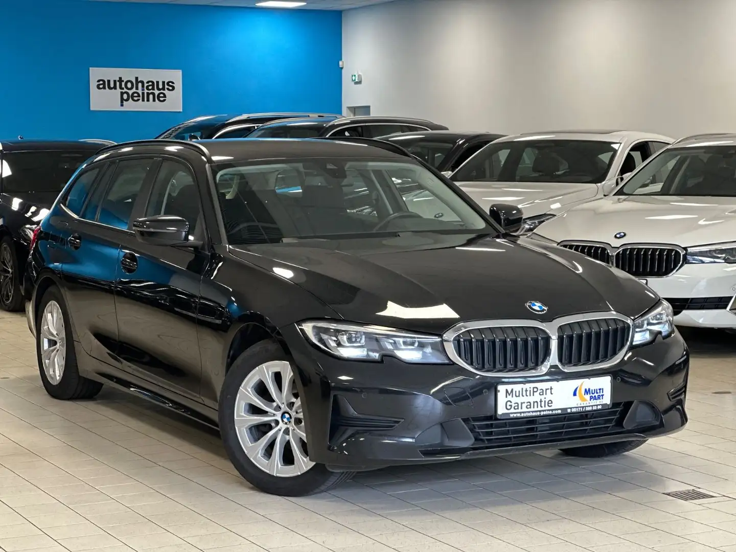 BMW 318 d Advantage Aut/Navi/ParkAss/SitzHeiz/Tempoma Noir - 1