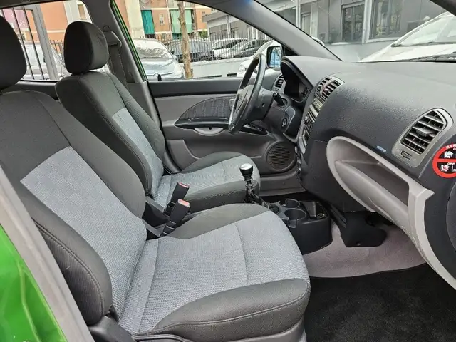 Kia Picanto view 9