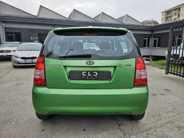 Kia Picanto view 3