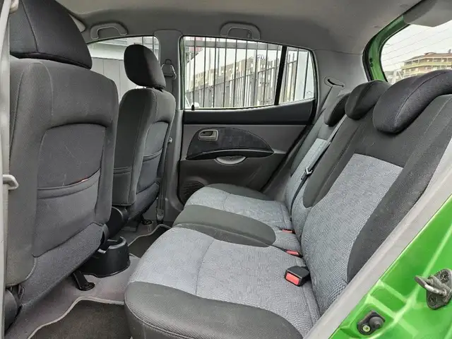 Kia Picanto view 7