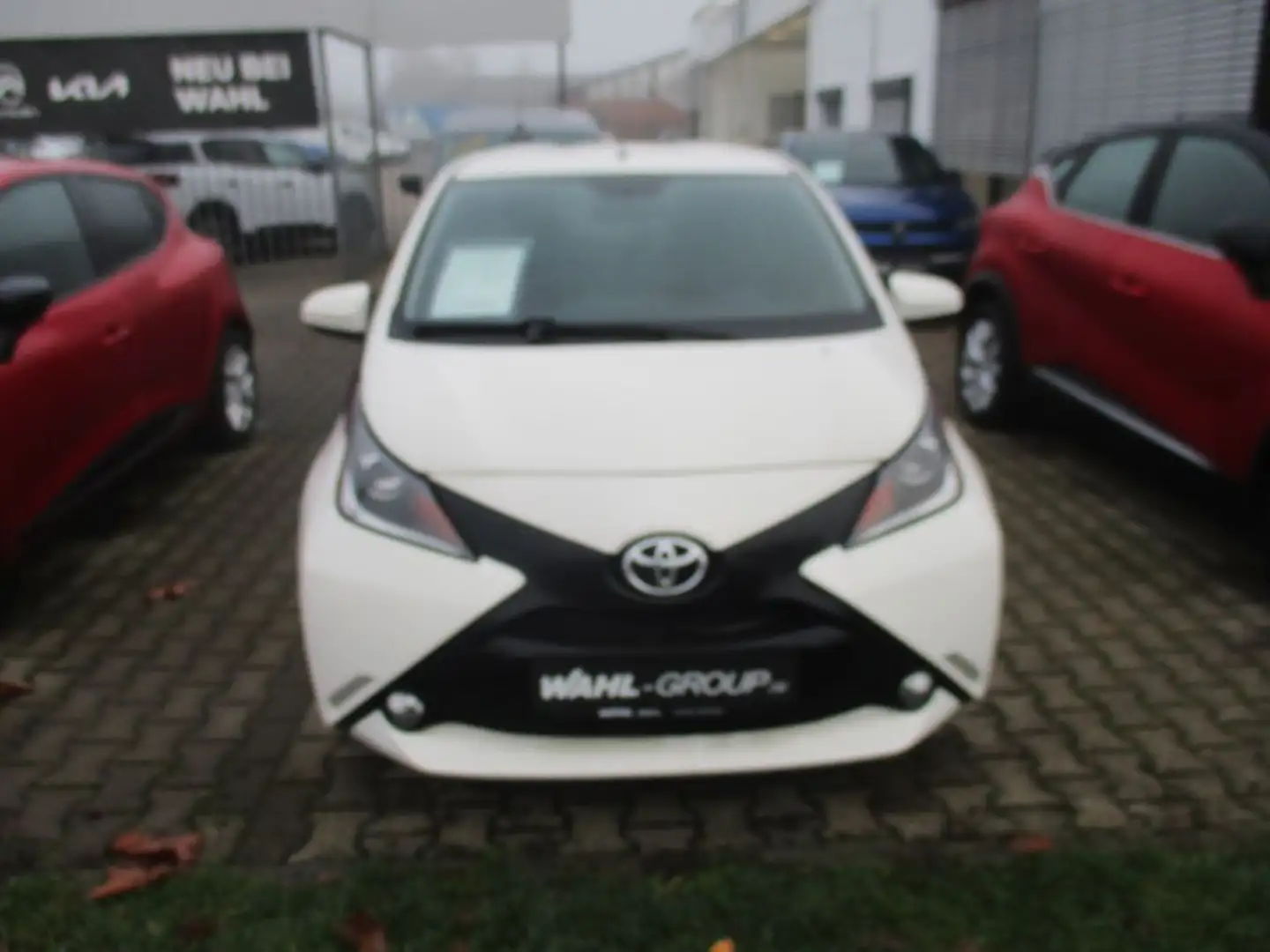 Toyota Aygo X x-play touch Blanco - 1
