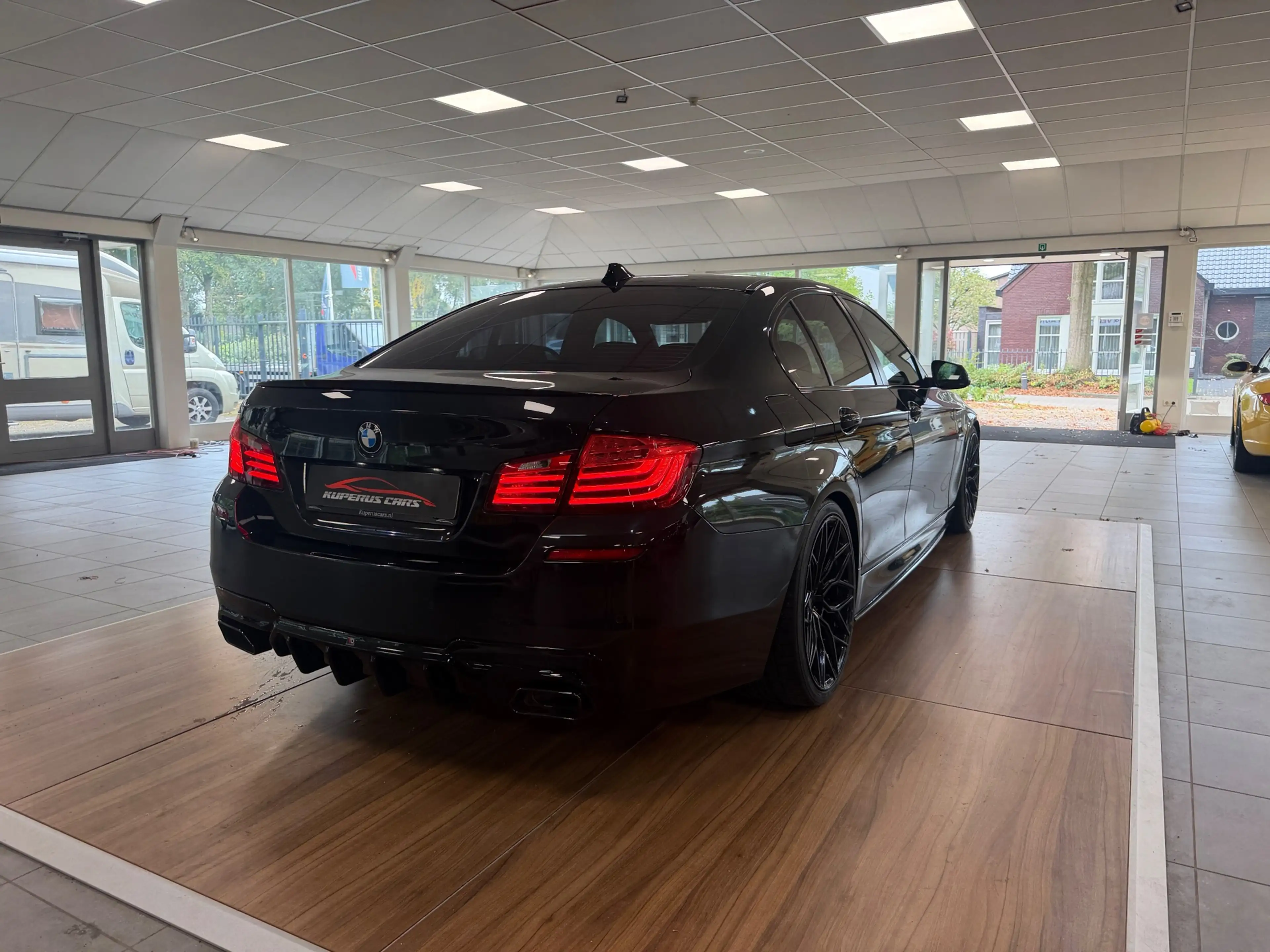 BMW 535 5-serie 535xd M Sport Edition High executive Bakre — photo 6