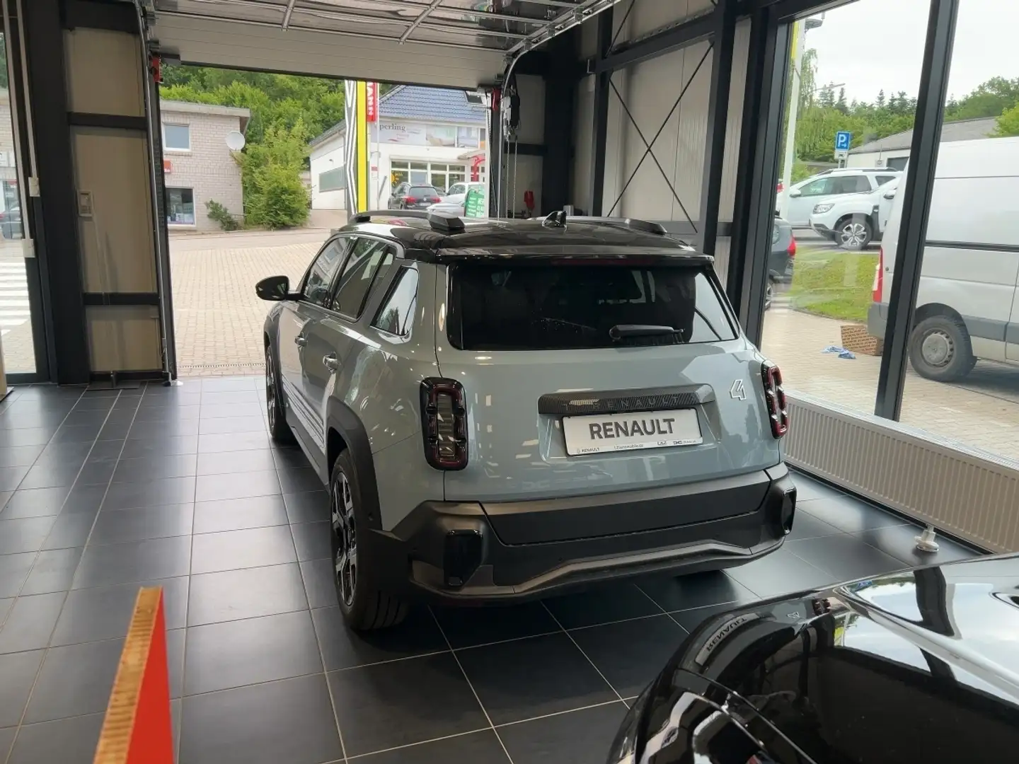 Renault R 4 E-Tech Techno 150 Comfort Range Blau - 2