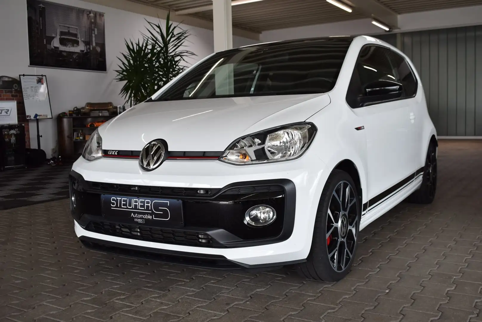 Volkswagen up! 1.0 TSI GTI Climatronic Sound Beats PDC Blanc - 1