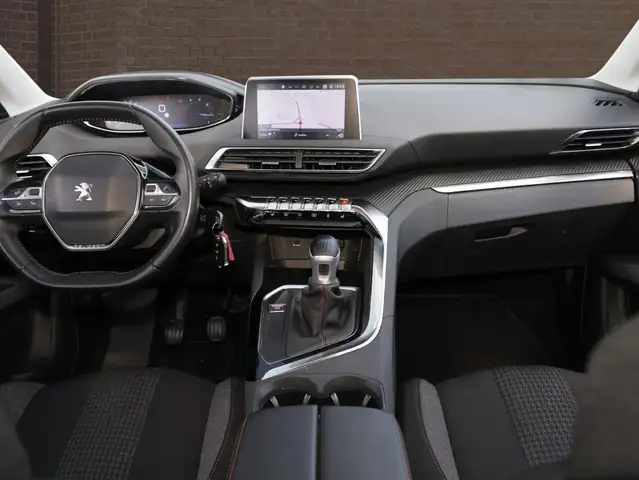Peugeot 5008 view 11