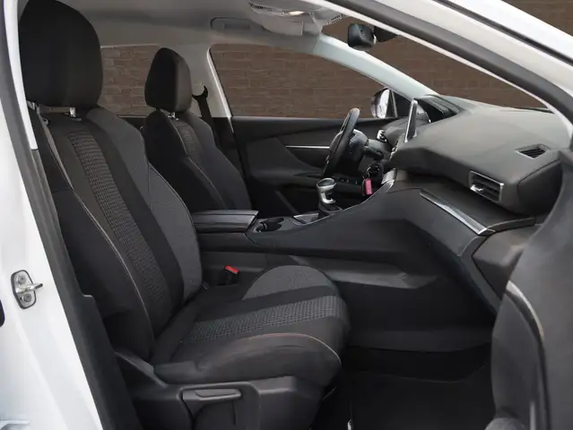 Peugeot 5008 view 6