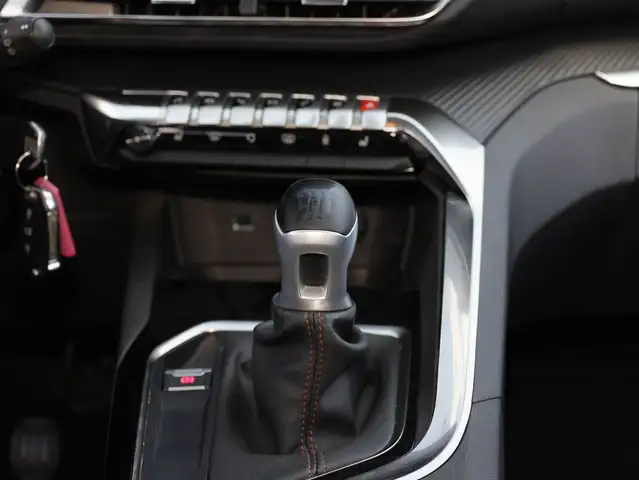 Peugeot 5008 view 10