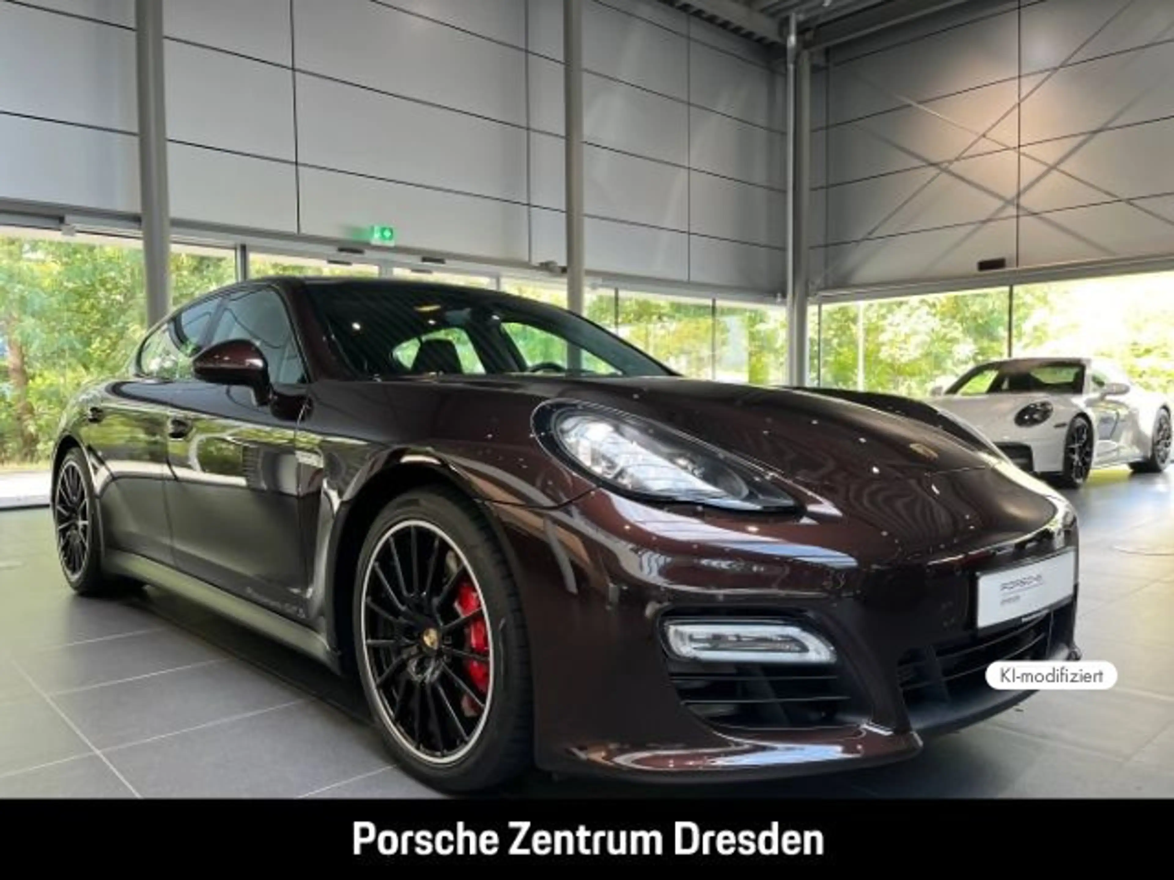 Porsche Panamera GTS — photo 11