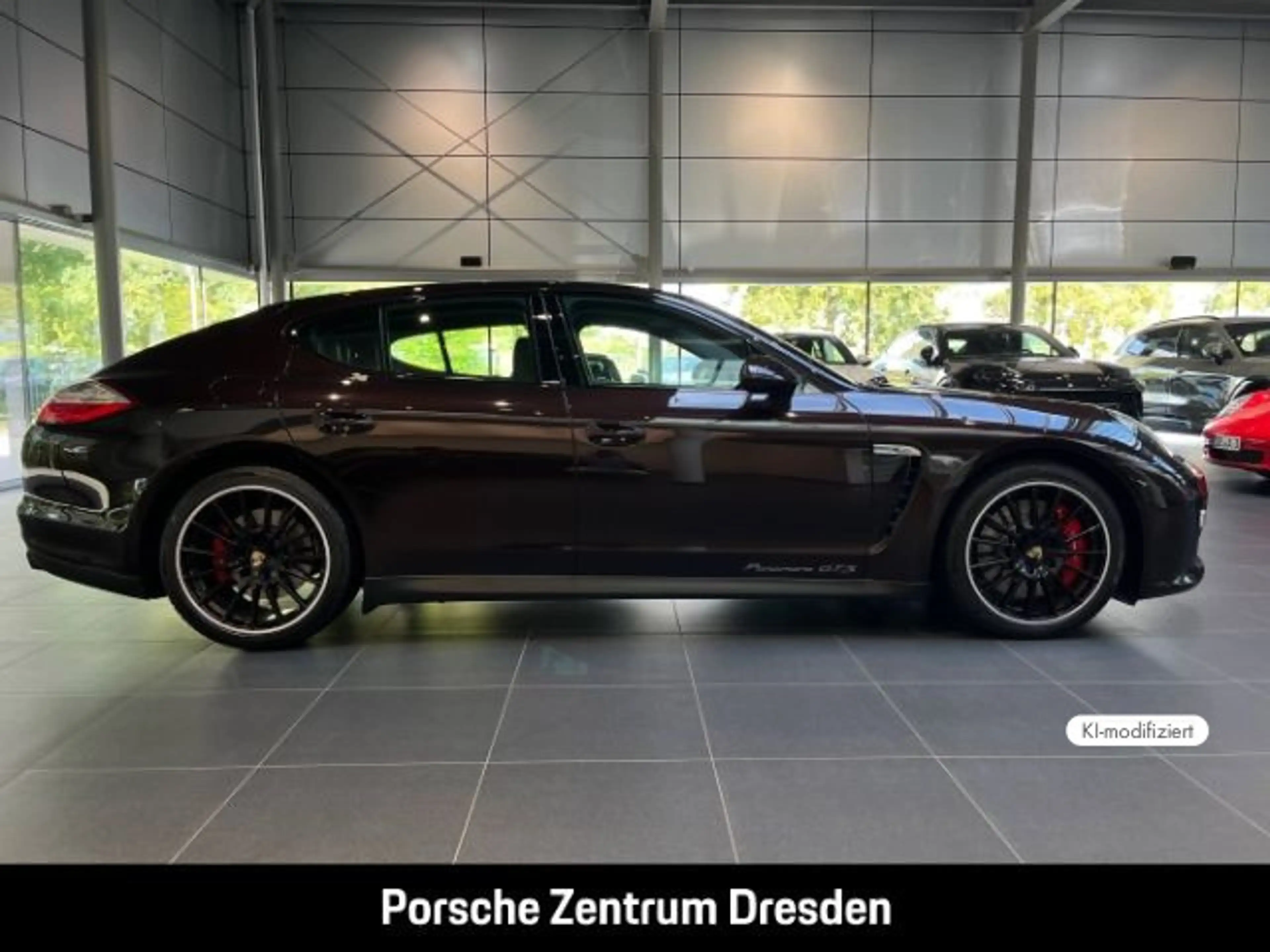 Porsche Panamera GTS — photo 10