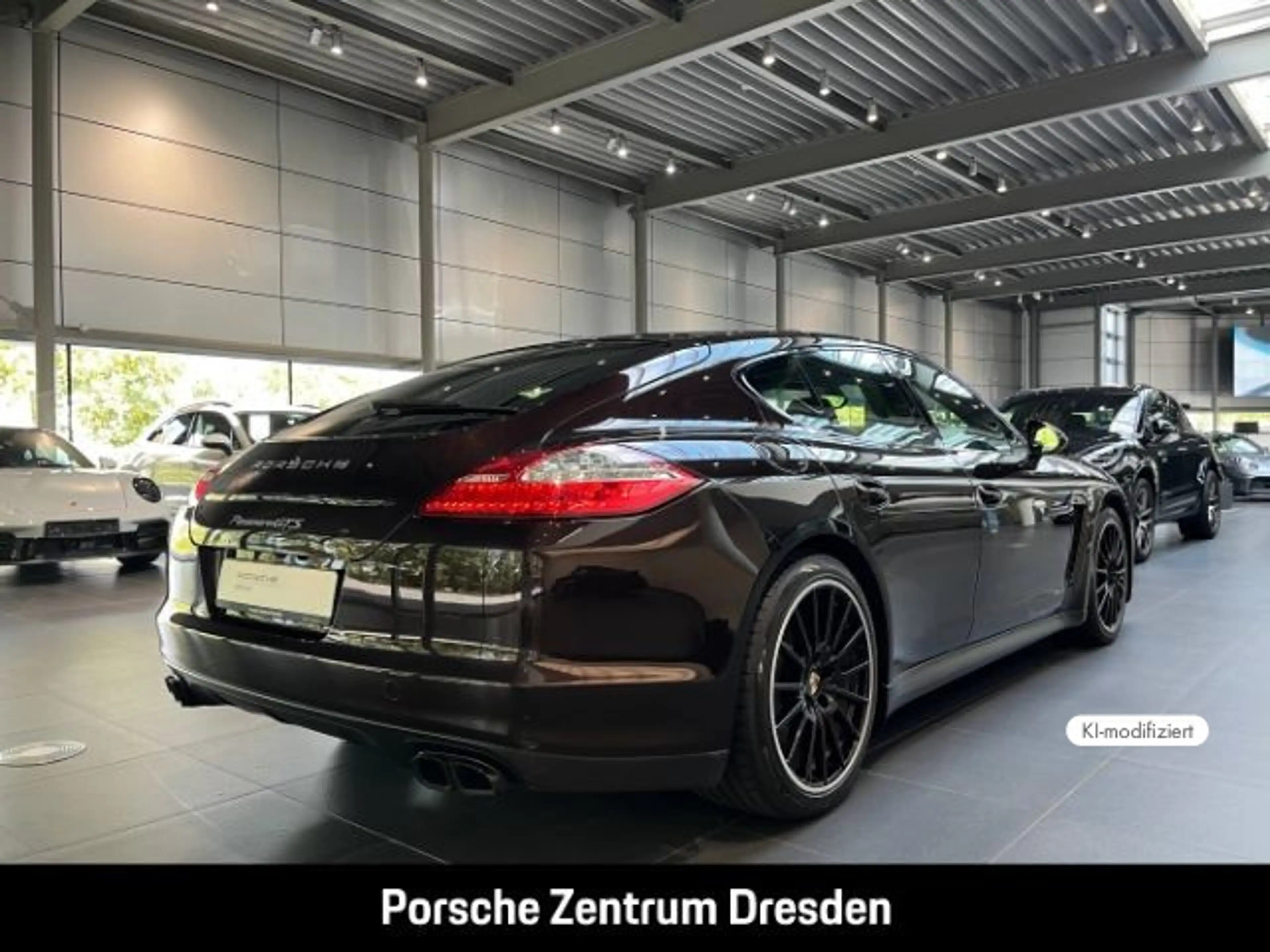 Porsche Panamera GTS — photo 9