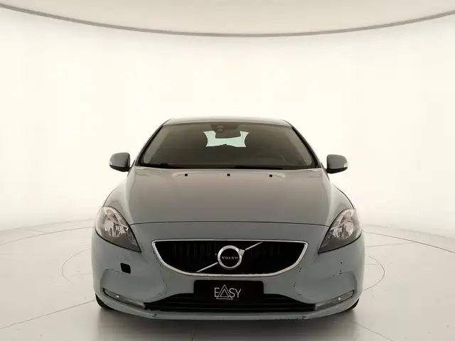 Volvo V40 view 3