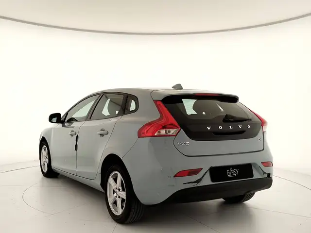 Volvo V40 view 5