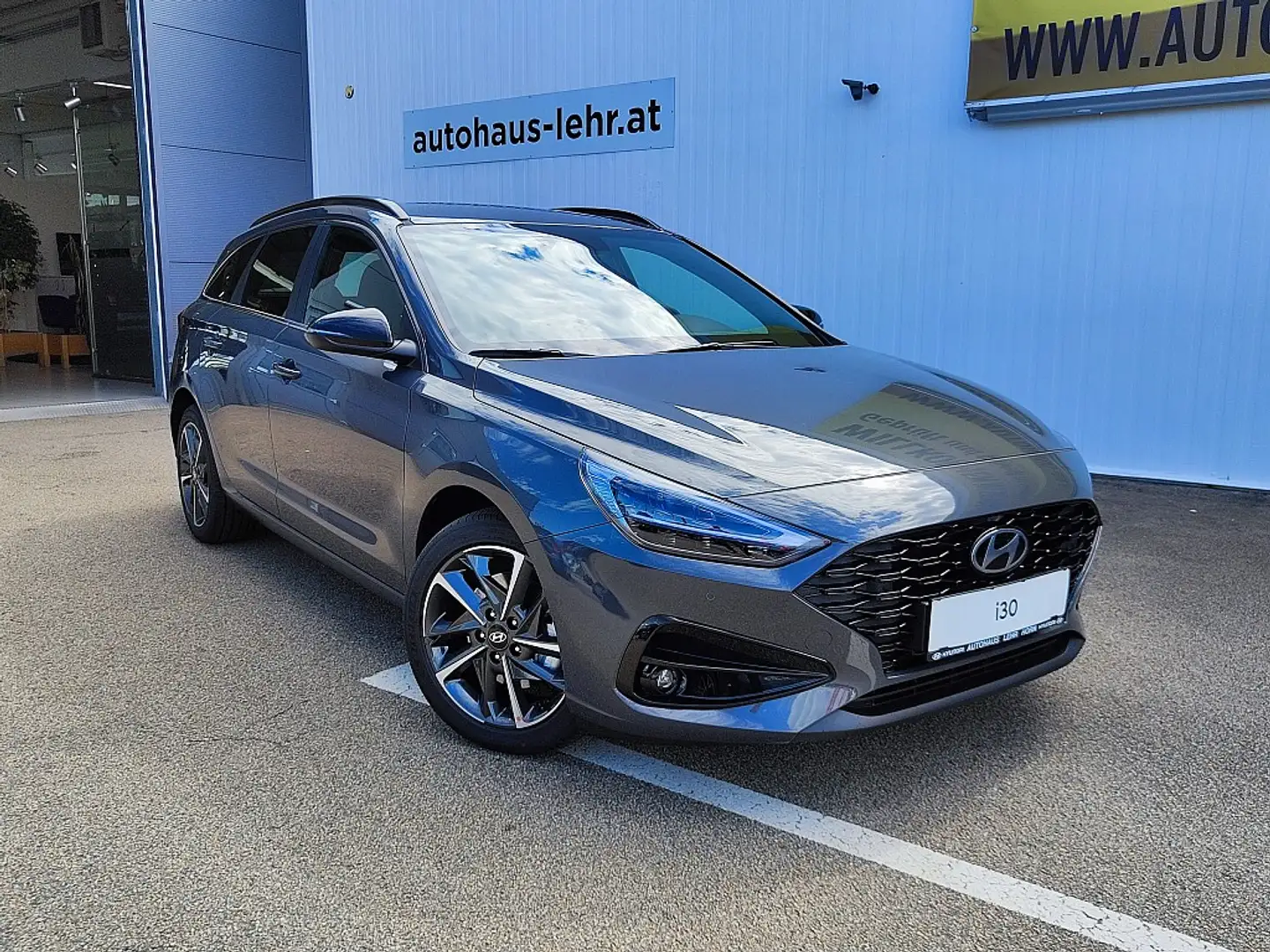 Hyundai i30 Kombi 1,5 TGDI 48V Go! Plus DCT Grau - 1