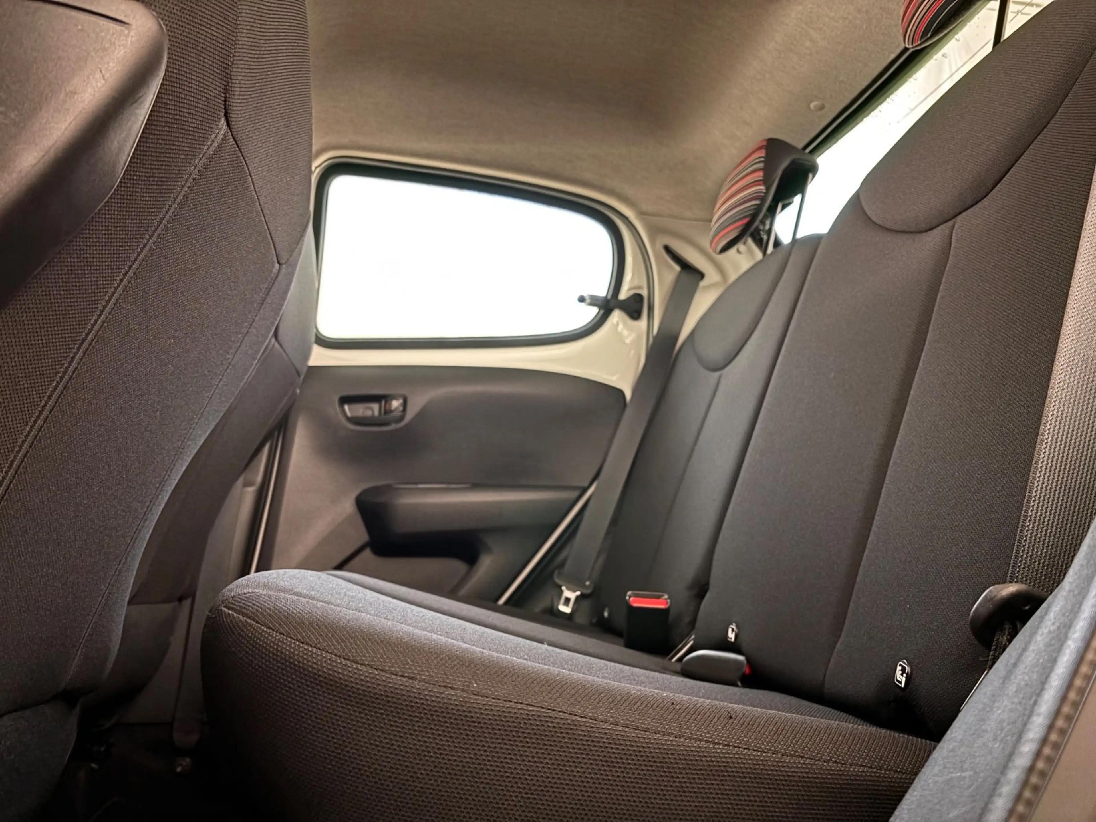 Citroen C1 Feel Bluetooth Kamera — photo 12