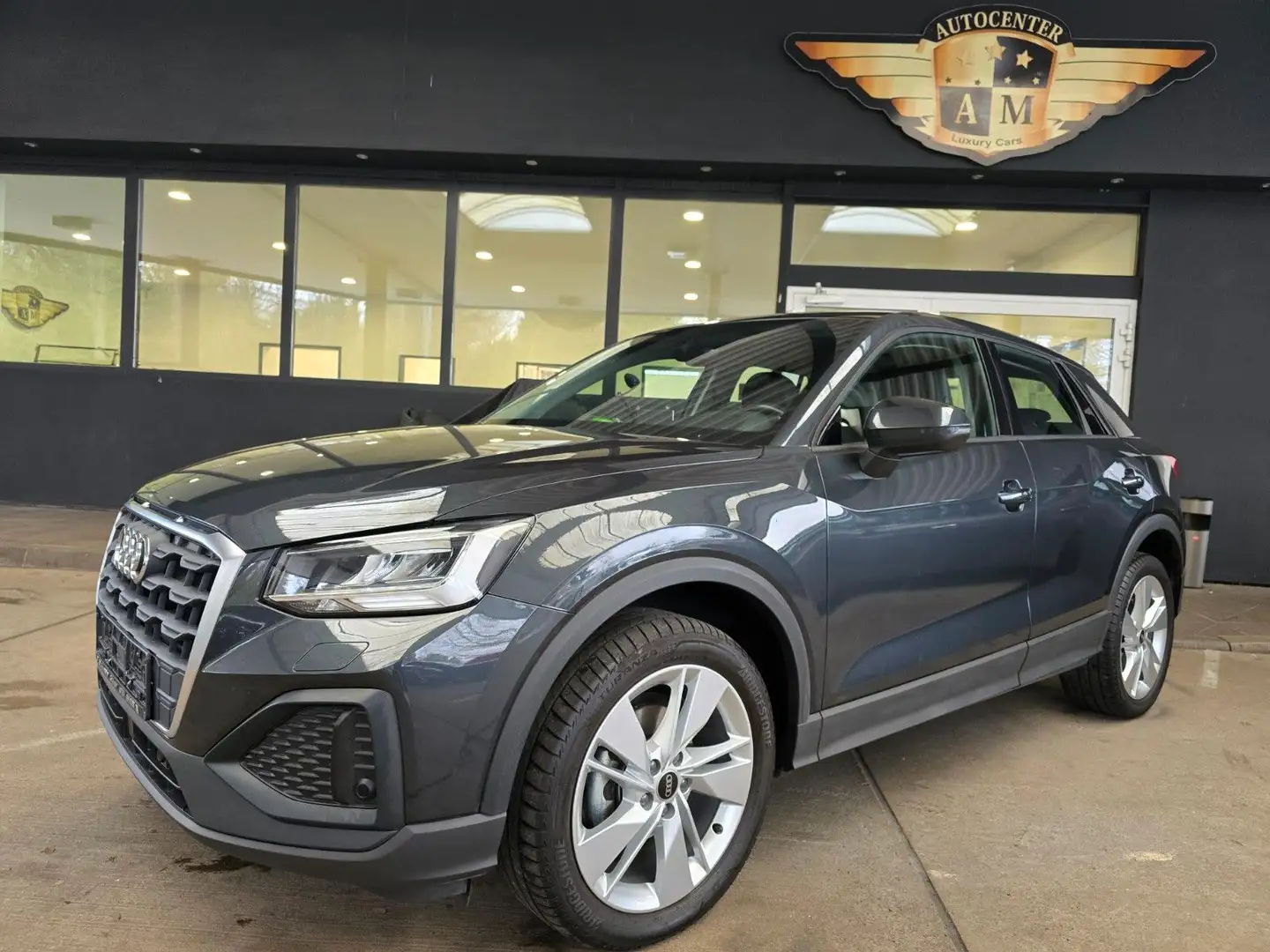 Audi Q2 35 TFSI LEDER/APS/1.Hand/18"S-Design Grau - 1