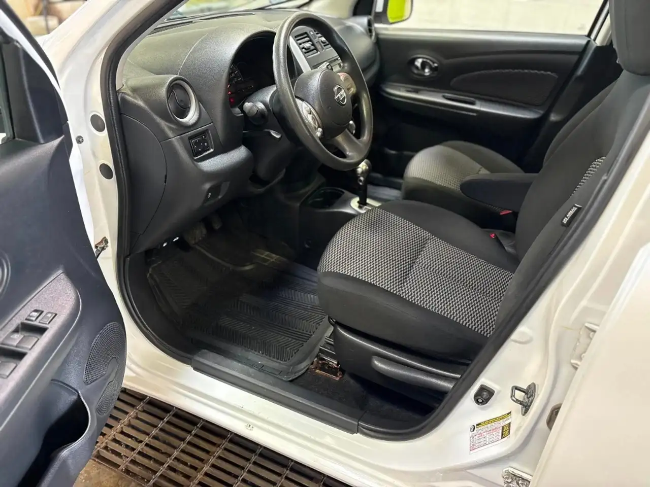 Nissan Micra снимка Nissan Micra