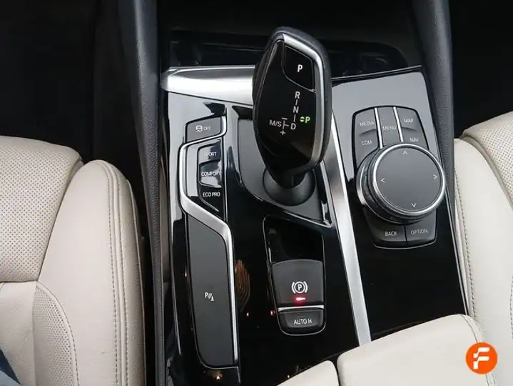 BMW Serie 5 2020, foto 16