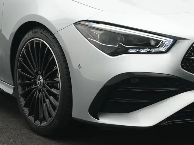Mercedes-Benz Cla view 9