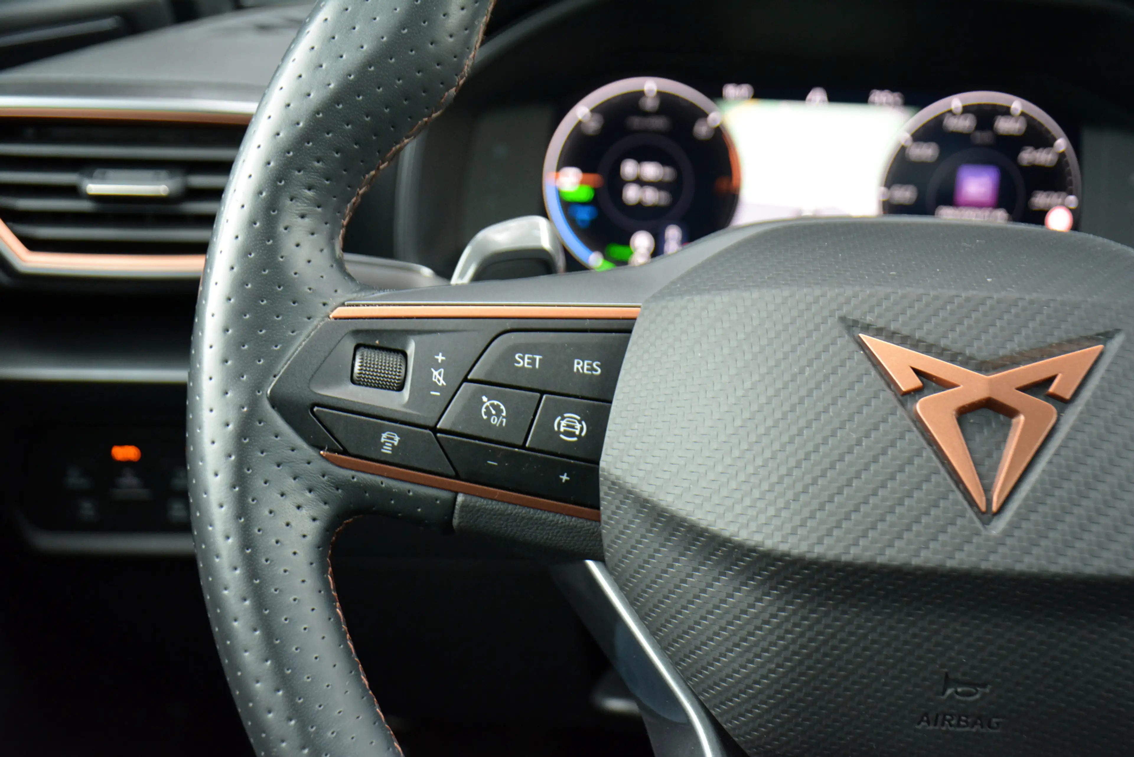 CUPRA Leon Sportstourer 1.4 e-Hybrid Business * SoH 92% * Cam — photo 31
