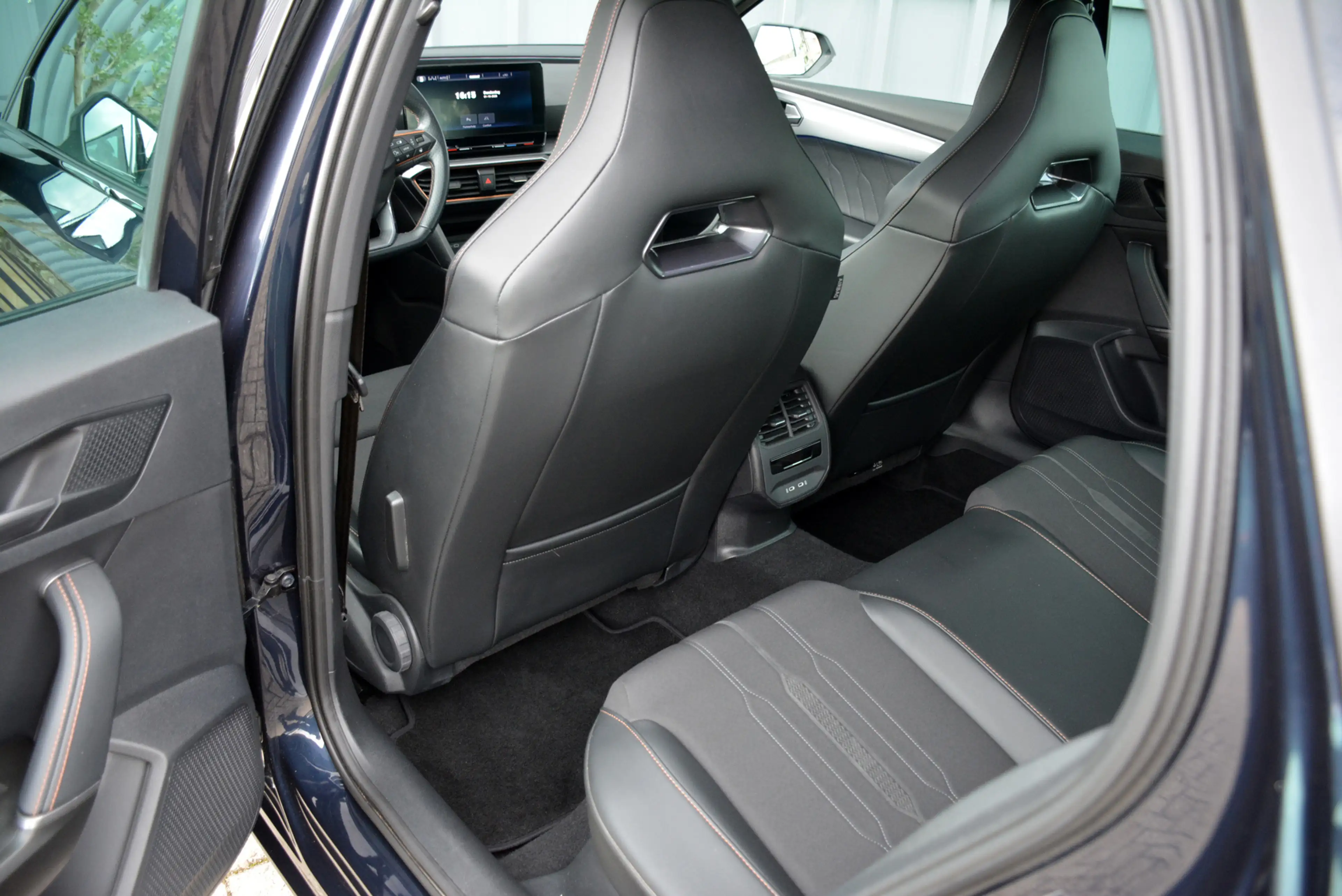 CUPRA Leon Sportstourer 1.4 e-Hybrid Business * SoH 92% * Cam — photo 30