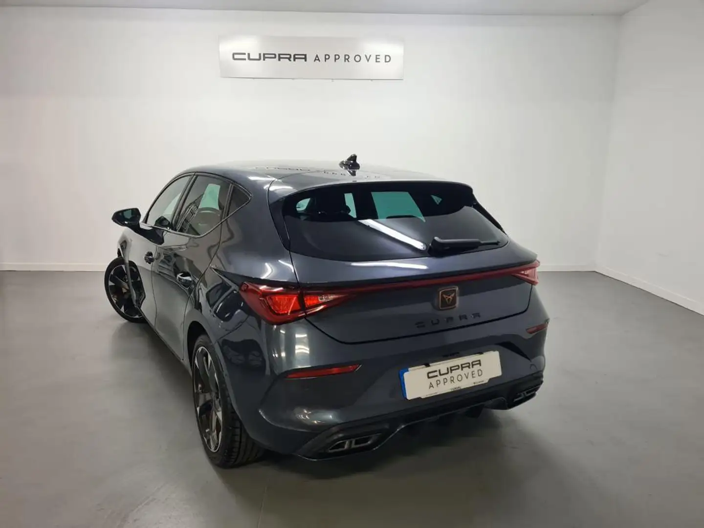 CUPRA Leon 1.5 ETSI DSG 110Kw Gris - 2