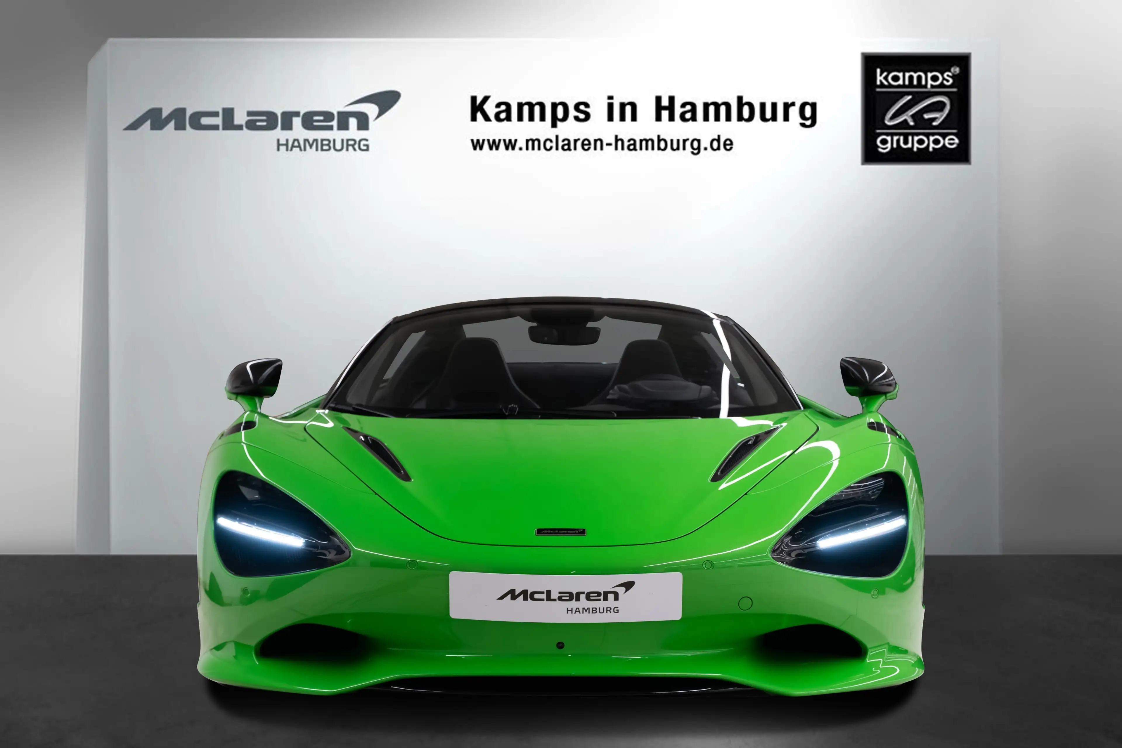 McLaren 750S Spider CF Exterior I Mantis Green I B&W — photo 8