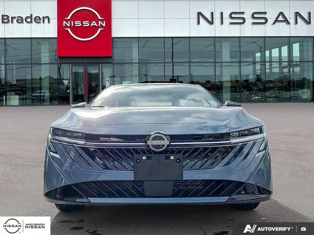 Nissan Sentra снимка Nissan Sentra