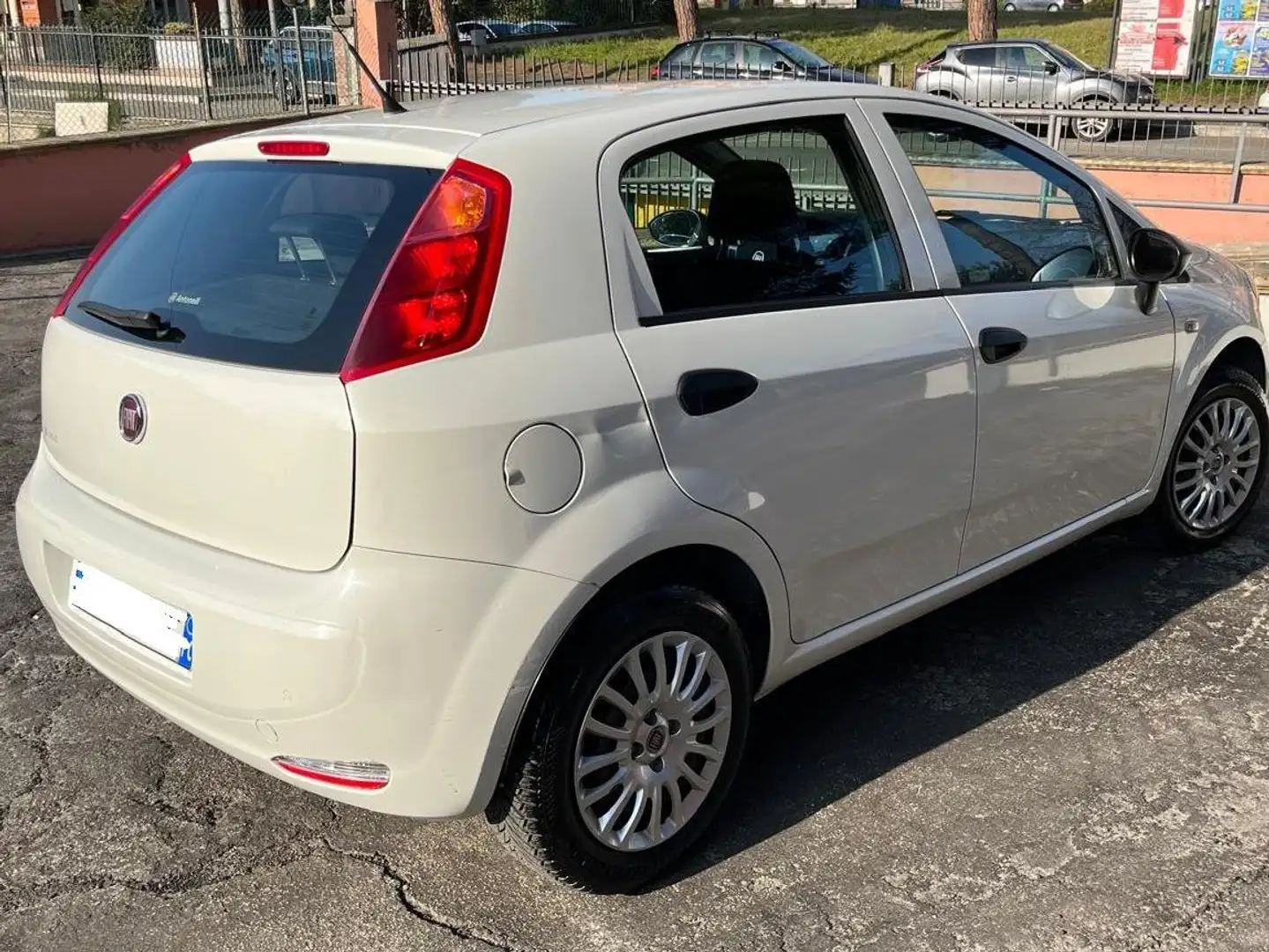 Fiat Punto Punto+III+2012+5p+1.2+Street+E6 Bianco - 2