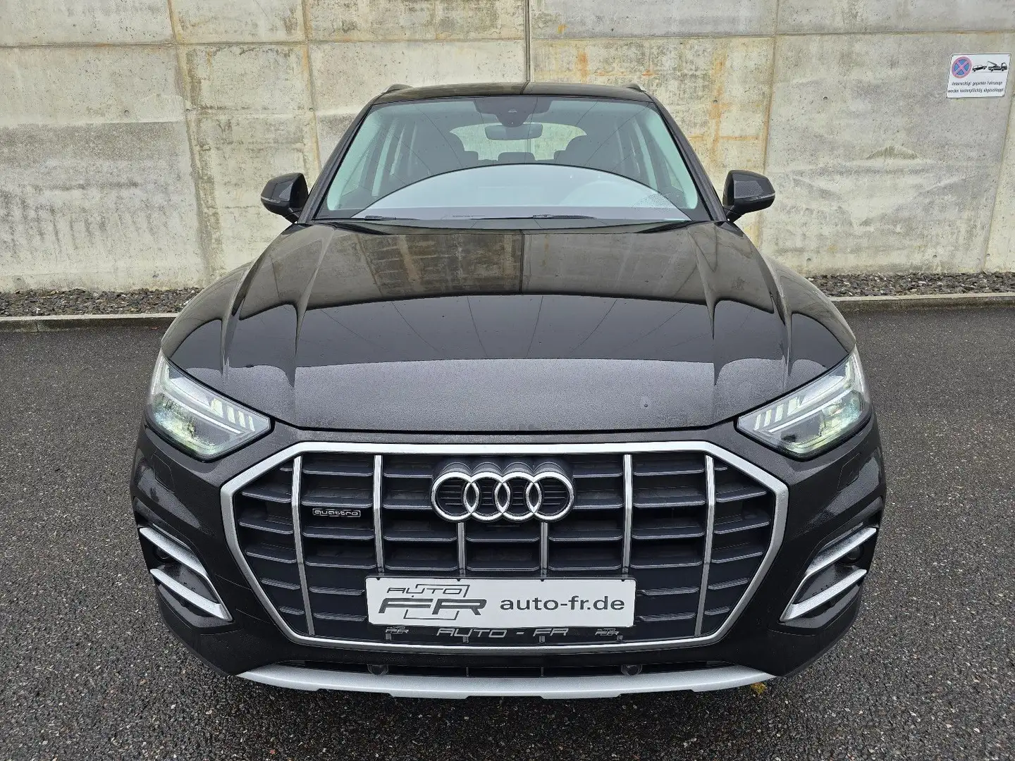 Audi Q5 40 TDI quattro 204 PS Matrix LED AHK DAB Noir - 2