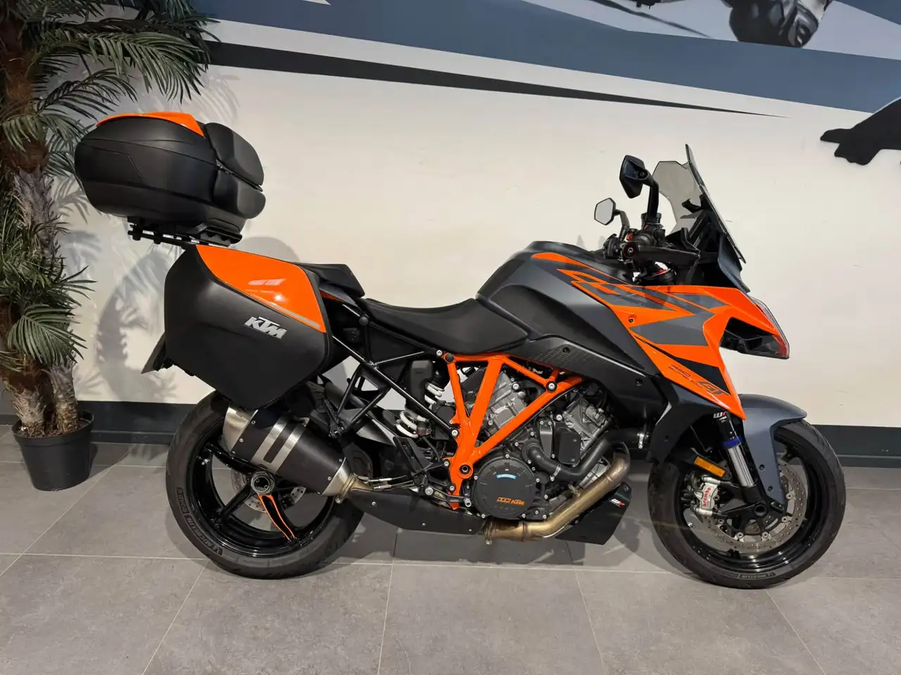 KTM 1290 Super Duke GT