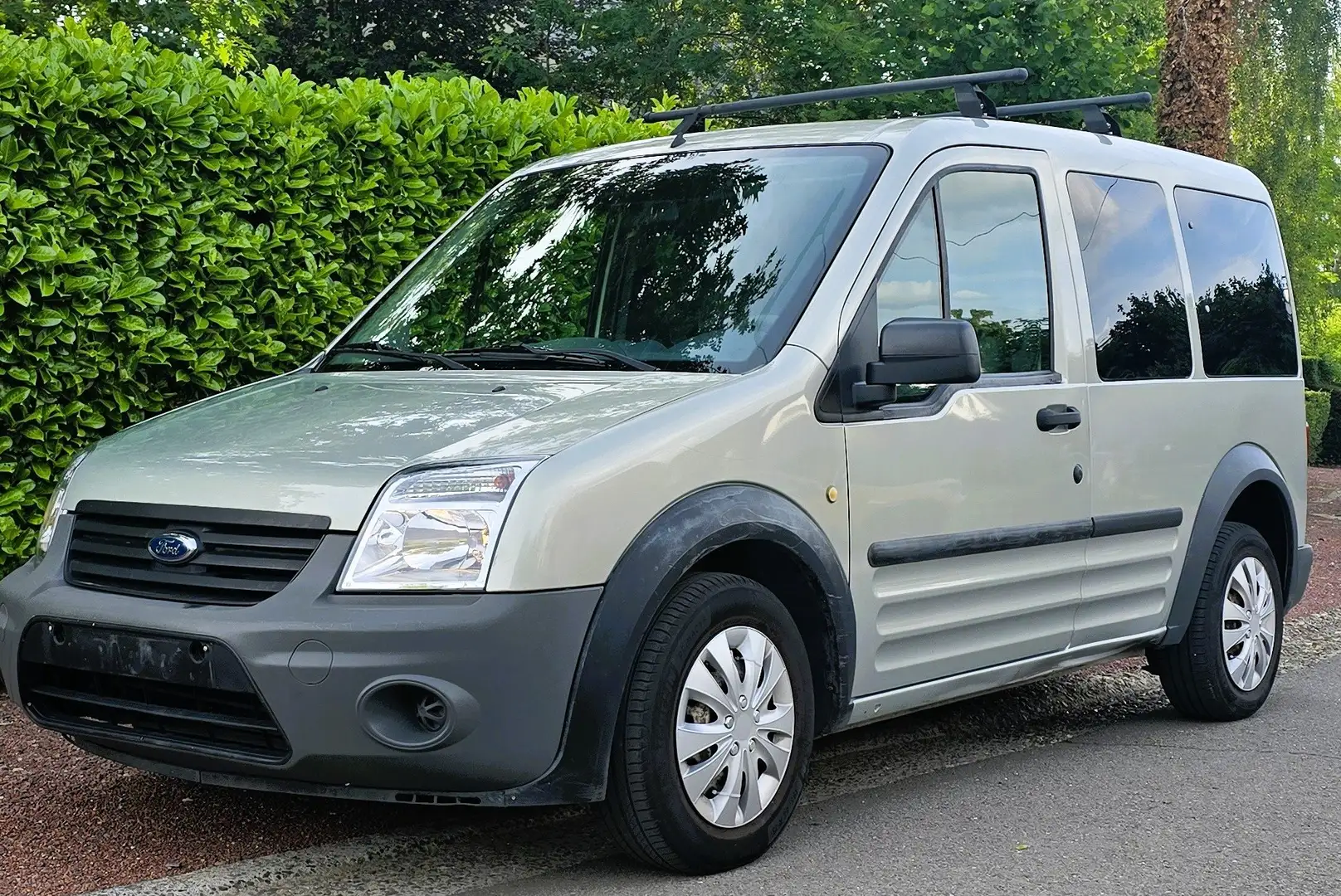 Ford Tourneo Connect 1.8 TDCi Ambiente Grijs - 2