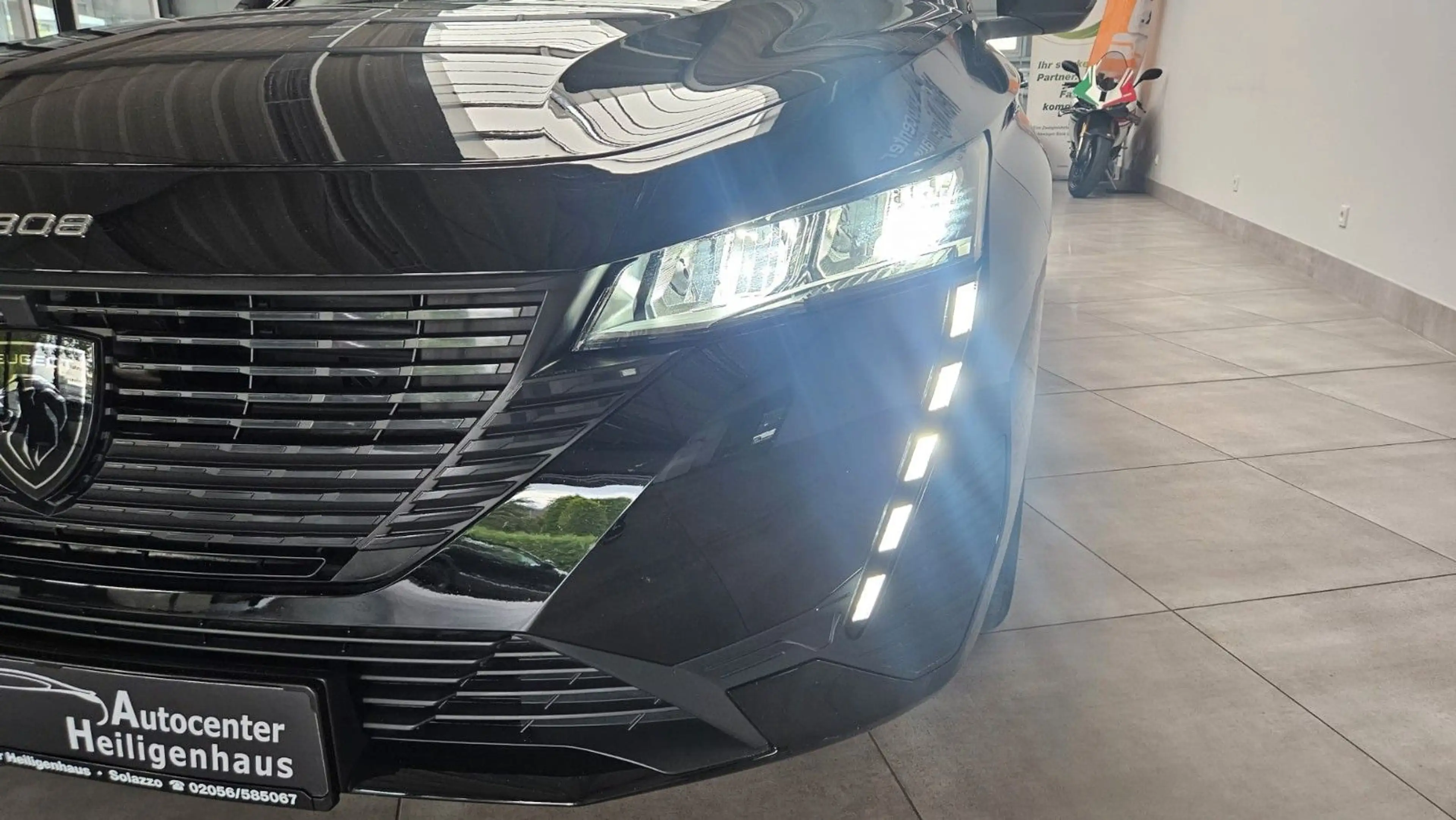 Peugeot 308 SW Hybrid 136 Style LED ACC Navi — photo 9