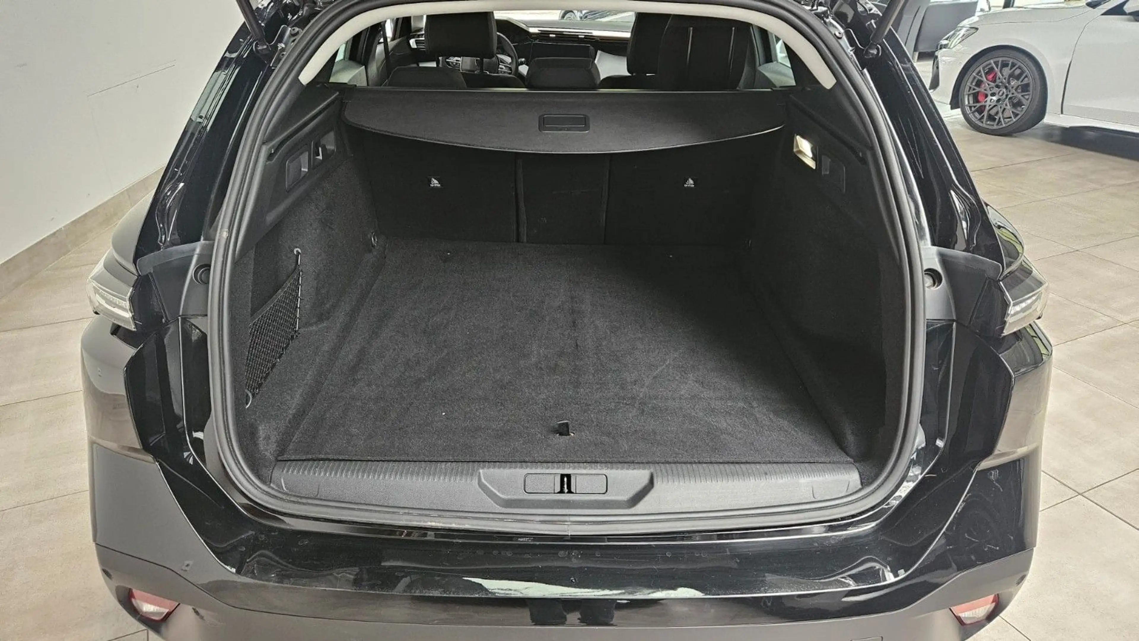 Peugeot 308 SW Hybrid 136 Style LED ACC Navi — photo 6