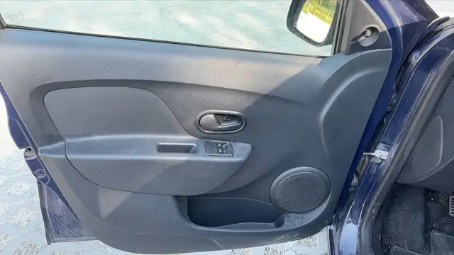 Dacia Sandero view 7