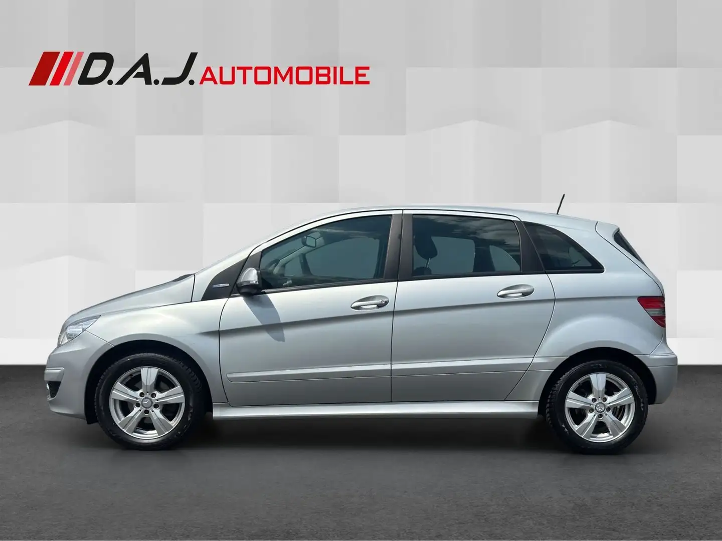 Mercedes-Benz B 180 BlueEfficiency / Klima SHZ LM-Räder BT Silber - 2