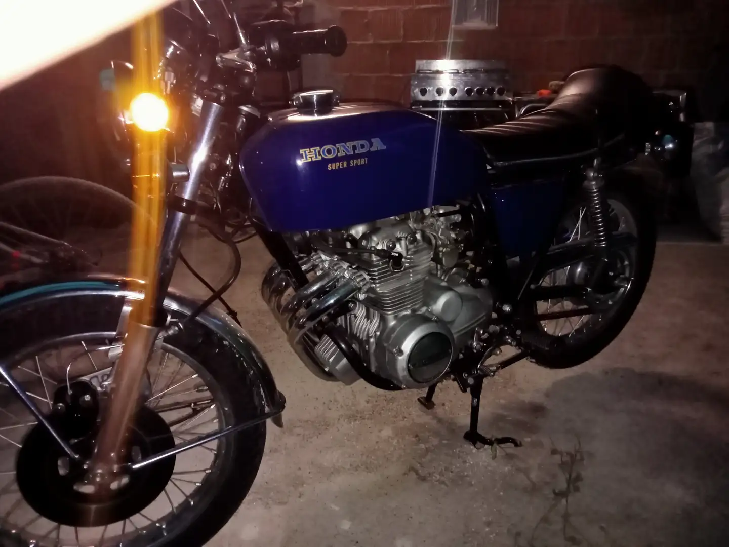 Honda CB 400 Bleu - 1