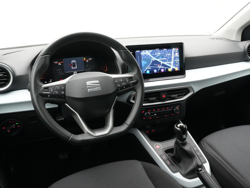 SEAT Arona Style NAVI VIRT ACC KAM SHZ CARPLAY LED — photo 4