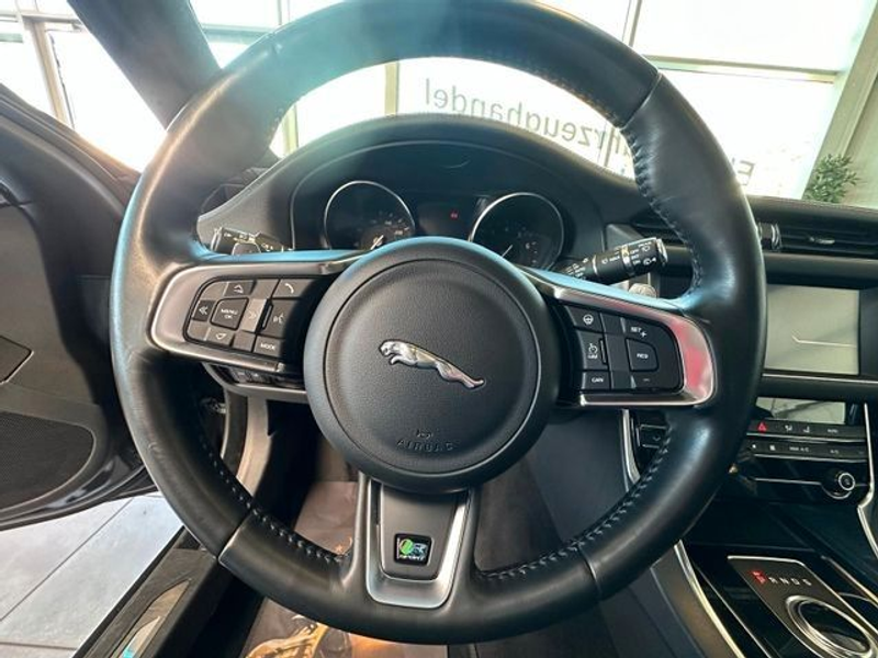 Jaguar XF Sportbrake R-Sport/Panodach/E-Sitze/Top! — photo 10