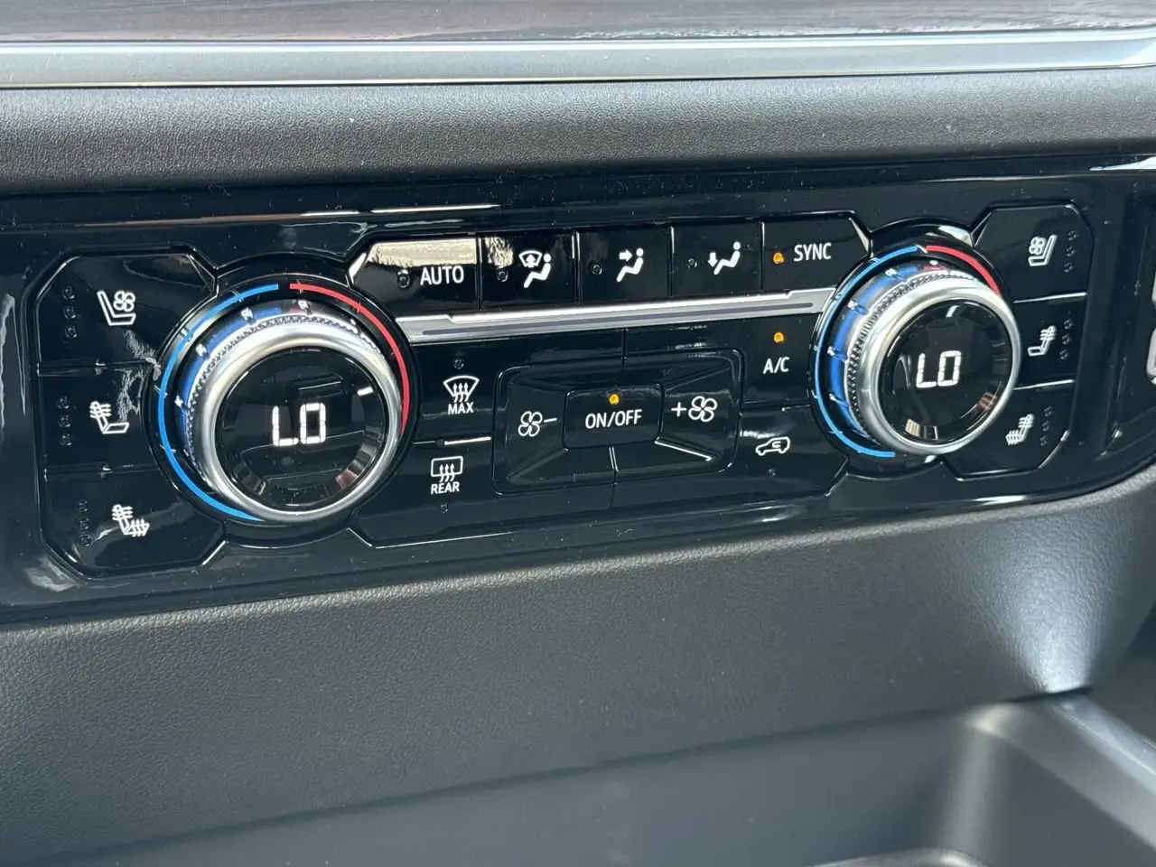 GMC Sierra 2500HD снимка GMC Sierra 2500HD