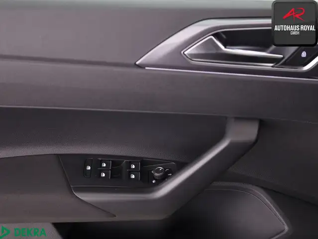 Volkswagen Polo view 14