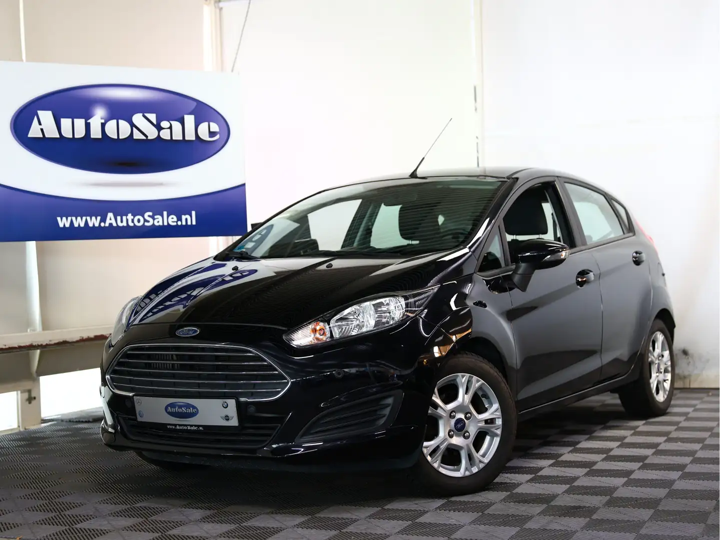 Ford Fiesta 1.0 Ambiente EcoBoost 100pk BLUET STOELVW PDC '14 Black - 1