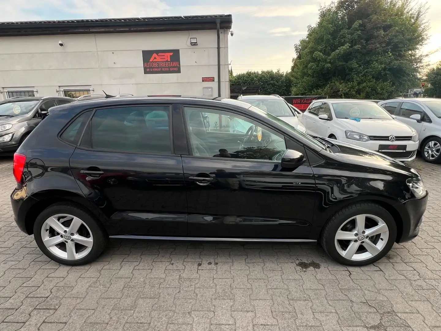 Volkswagen Polo V 1.2, Navi, 90PS, SHZ, PDC, 2.Hand Negro - 2