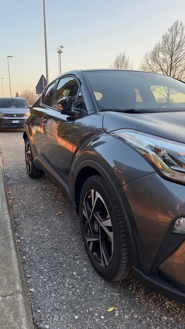Toyota C-HR 2.0h More Business e-cvt - 2