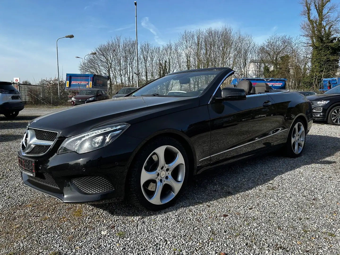 Mercedes-Benz E 220 d Cabrio Avantgarde Schwarz - 1